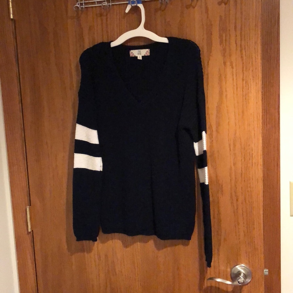 🍓Blue and White Sweater
